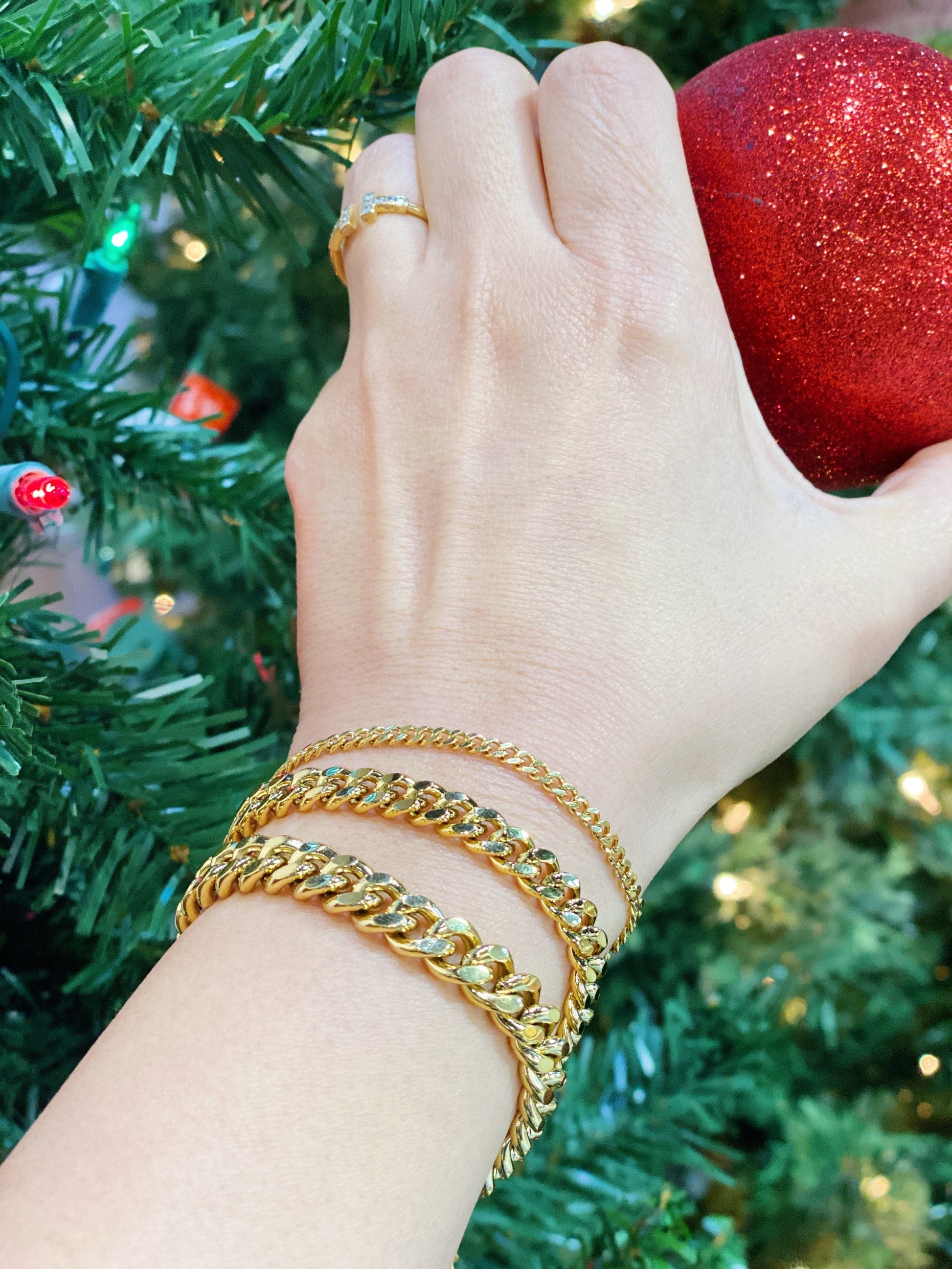 Stylish Cuban Chain Bracelet-1