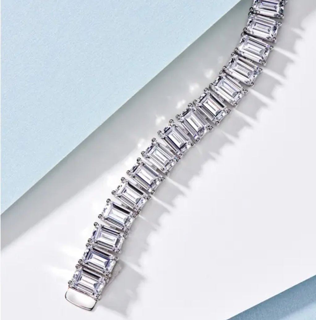 Emerald cut Zirconite Cubic Zirconia Bracelet. 602B30169-2