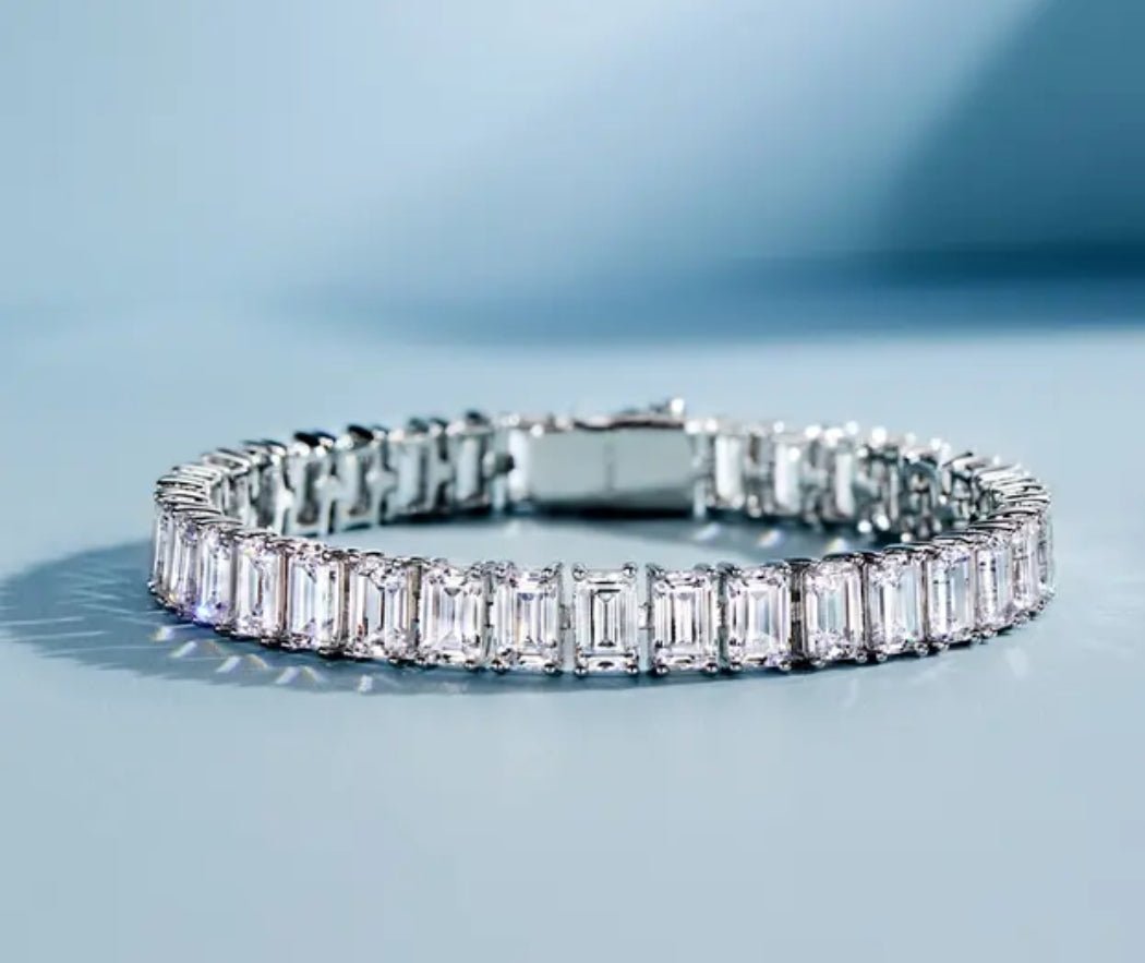 Emerald cut Zirconite Cubic Zirconia Bracelet. 602B30169-0